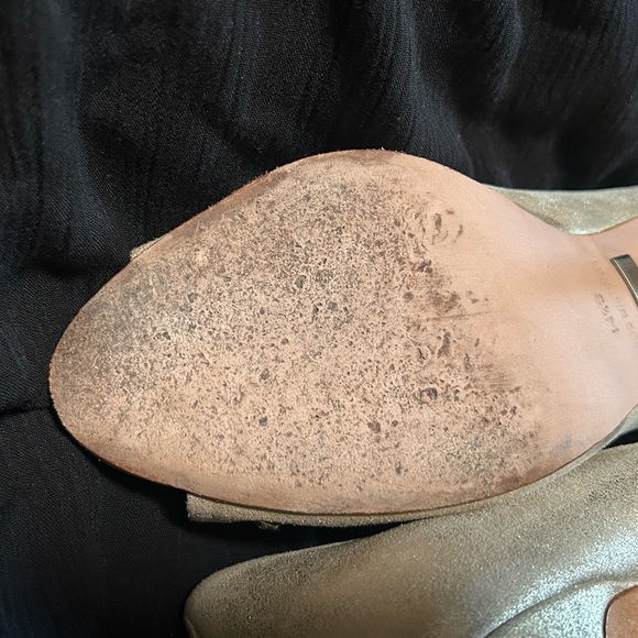 Badgley Mischka Gold Leather Heels Womens 8.5 Peep Toe Embellished Heels - Picture 9 of 11